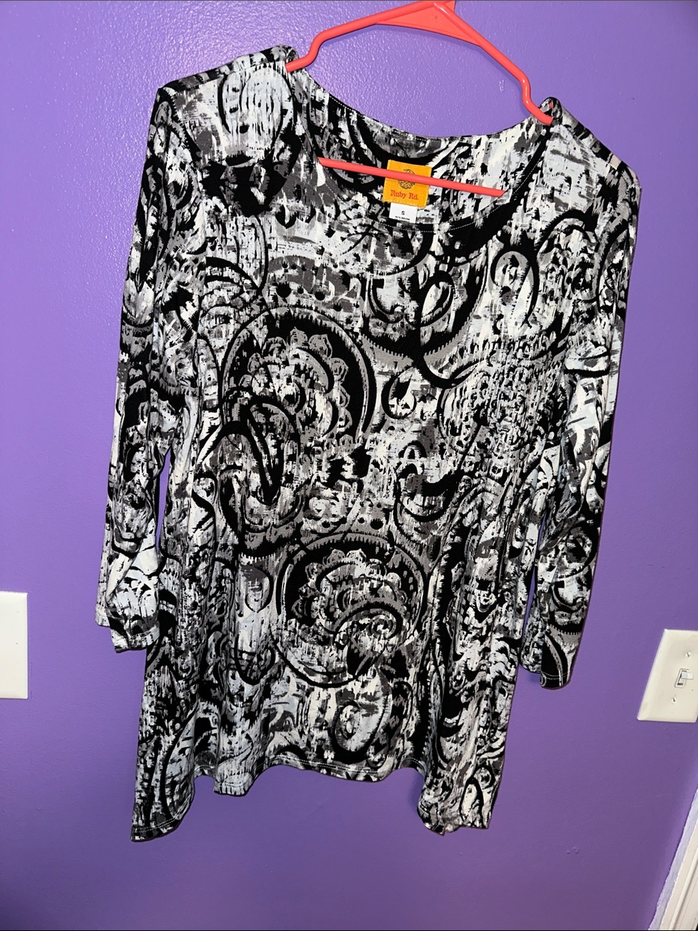 Ruby Rd. Black & White Abstract Paisley Scoop Neck Tunic